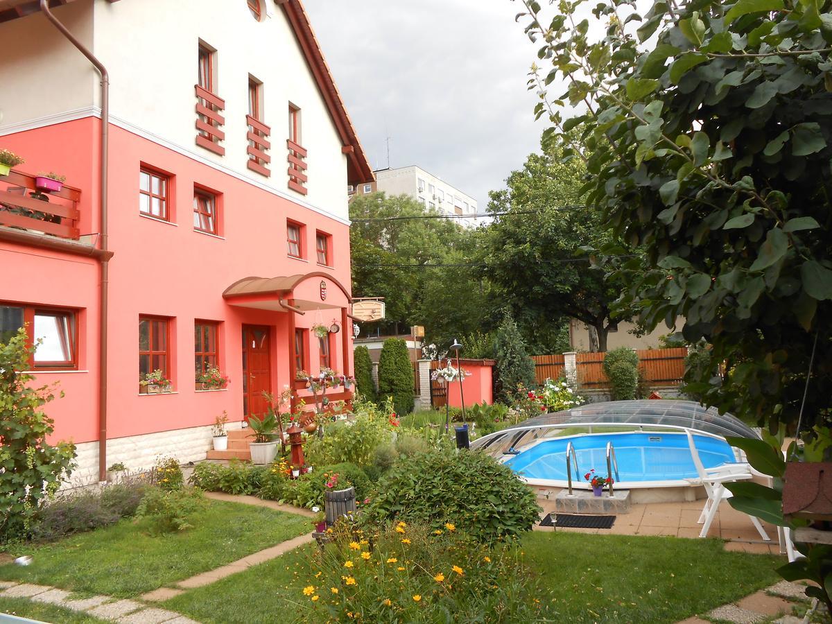 Aranyeso Vendeghaz Csorbai 2* Budapeszt