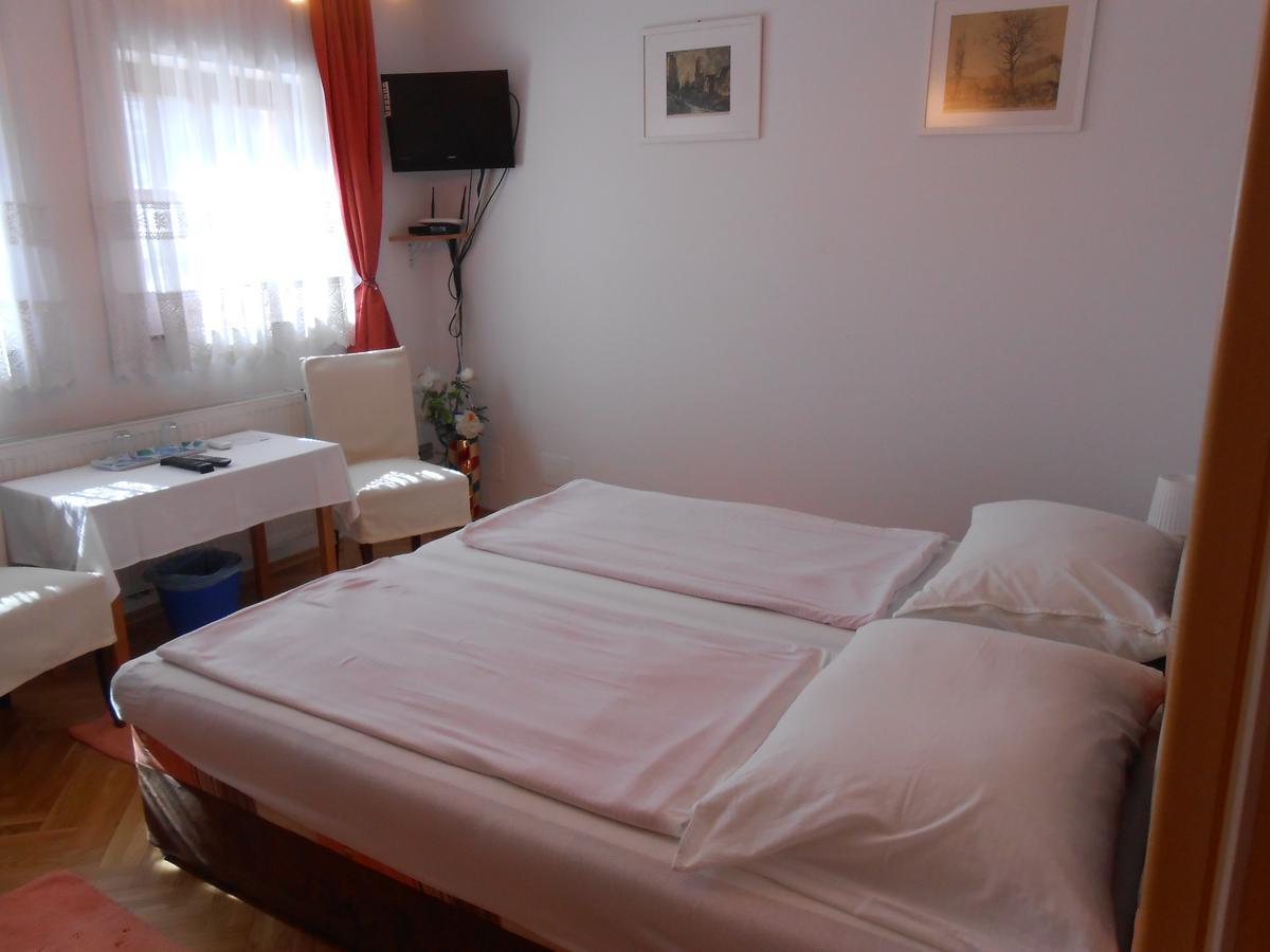 Aranyeso Vendeghaz Csorbai Budapeszt